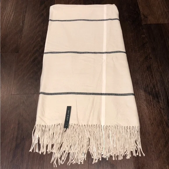 BNWT Indigo Love & Lore Cream and Black Striped Scarf with Fringe - Picture 11 of 15